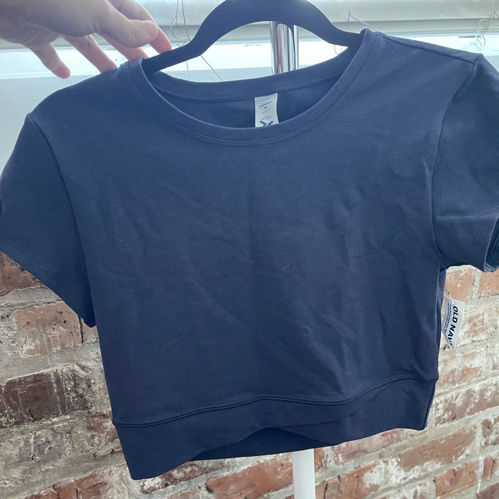 NEW WITH TAGS: Old Navy V-Wrap Athletic Top